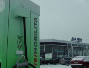 elektromobilita-rychlodobijeci-stanice-cez-brno-aaa-auto
