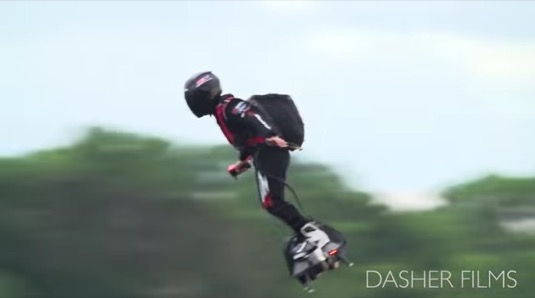 Flyboard Air - aneb jak se sci-fi mění v realitu