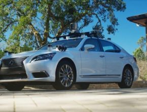auto Toyota Lexus robotické auto test autonomní řízení