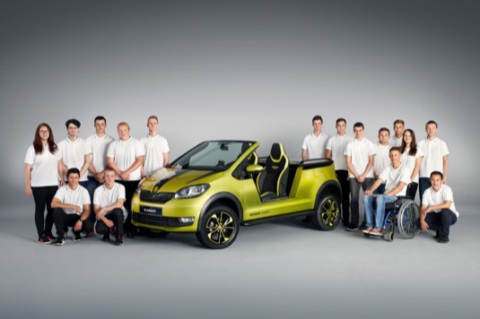 Po třech úspěšných studiích vozů z předchozích tří let se nyní učni rozhodli pro elektricky poháněnou buginu, která dostala jméno Škoda Element.