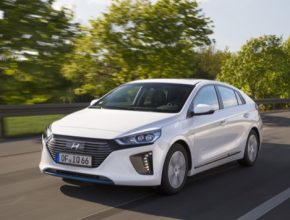 Hyundai Motor zahajuje v České republice elektrizující léto.