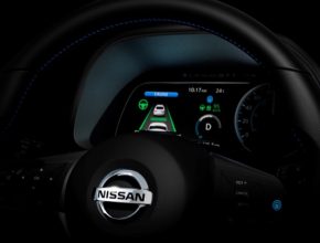auto nový elektromobil Nissan Leaf 2018 technologie ProPILOT autonomní řízení