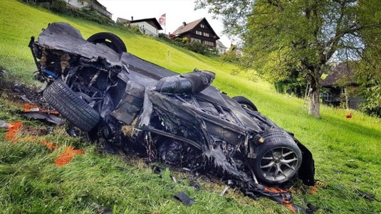 Elektromobil za milion dolarů - Rimac Concept One - poté co shořel při nehodě, když za volantem seděl Richard Hammond