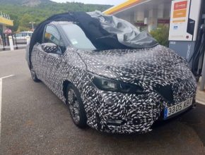 auto elektromobil Nissan Leaf spy photo