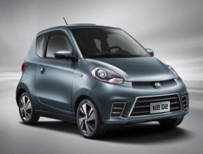 Tenhle malý městský elektromobil se v Číně prodává za cenu v přepočtu kolem 16 000 euro před dotacemi
