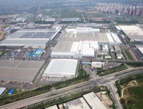 auto Daimler továrna na výrobu baterií Čína