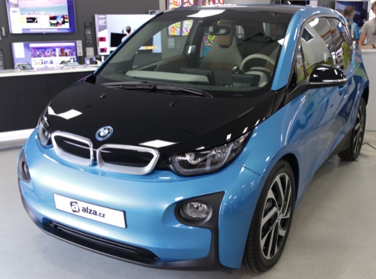 Stává se Alza.cz pomalu, ale jistě důležitým hráčem na českém trhu s elektromobily?