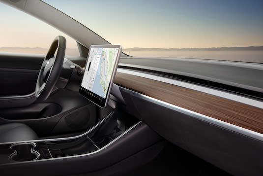 auto elektromobil Tesla Model 3 - fotky interiéru