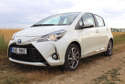 auto Toyota Yaris Hybrid test