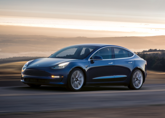 auto elektromobil Tesla Model 3 baterie modrá