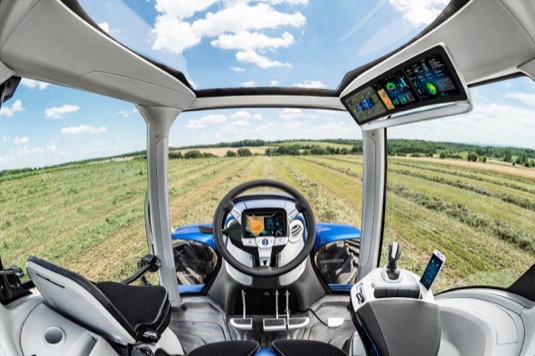 Interiér nového traktoru na metan společnosti New Holland Agriculture