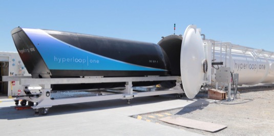 auto Hyperloop One prototyp kapsle testovací dráha