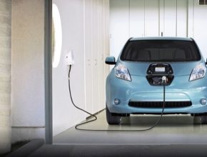 auto elektromobily Nissan Leaf dobíjení doma