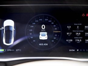 auto elektromobil Tesla Model S taxi Ari Nyyssönen nájezd přes 400 000 km