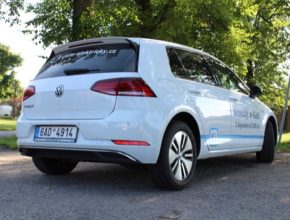 auto elektromobil Volkswagen e-Golf 35,8 kWh