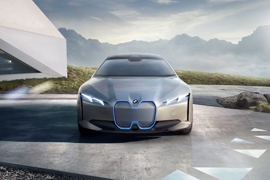 auto BMW i Vision Dynamics je čtyřdveřový elektromobil