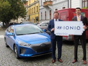 auto elektromobil Hyundai Ioniq Electric předání v Uherském hradišti