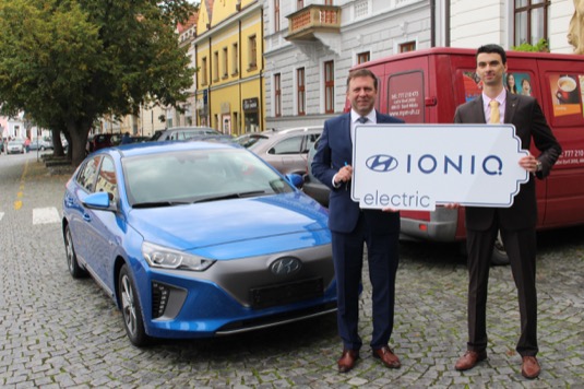 auto elektromobil Hyundai Ioniq Electric předání v Uherském hradišti