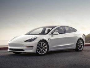 auto elektromobil Tesla Model 3