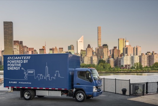 auto Daimler FUso eCanter elektrický náklaďák truck