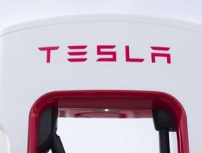 Síť nabíjecích stanic Tesla Supercharger je dnes hlavní konkurenční výhodou Tesly proti veškeré ostatní konkurenci