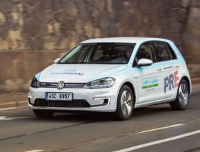 auto elektromobil Volkswagen e-Golf sdílení aut Car4Way
