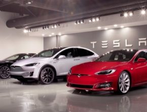 auto elektromobily Tesla Model S a Model X