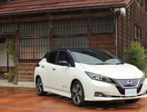 auto elektromobil nový Nissan Leaf