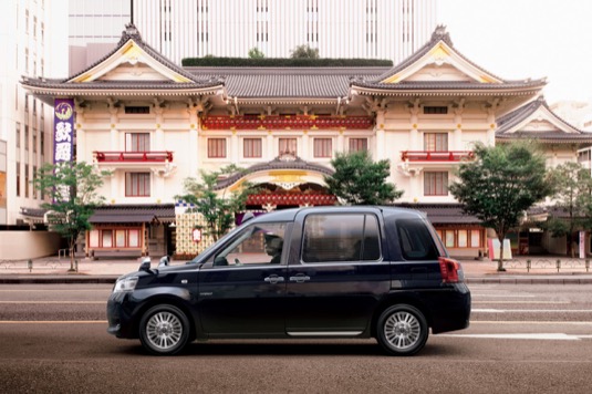 auto Toyota JPN Taxi hybrid lpg