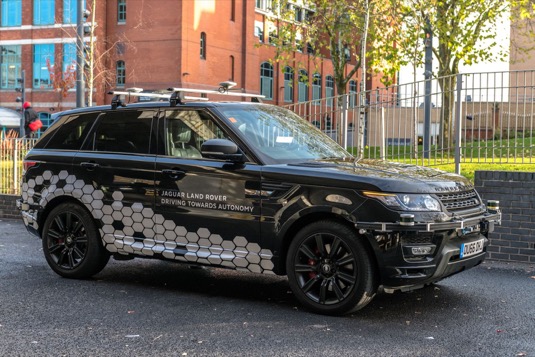 Jaguar Land Rover robotické auto