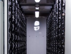 Baterie instalovaná Solar Global má kapacitu okolo 1,2 megawatthodiny (MWh) a elektrická energie, která v ní bude akumulovaná, bude využitelná při výkyvech distribučních soustav nebo při zvýšené poptávce po energii. Baterie o výkonu 1 MW dokáže zásobovat 150 domácností po dobu jednoho dne.