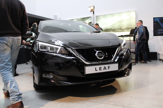 auto elektromobil nový Nissan Leaf