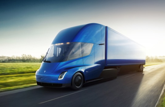 Elektrický truck Tesla Semi nabídne exkluzivní výkon a dojezd až 800 km s plným nákladem!