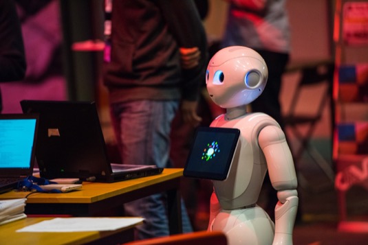 Roboti byli na festivalu k vidění třeba i v dětském koutku