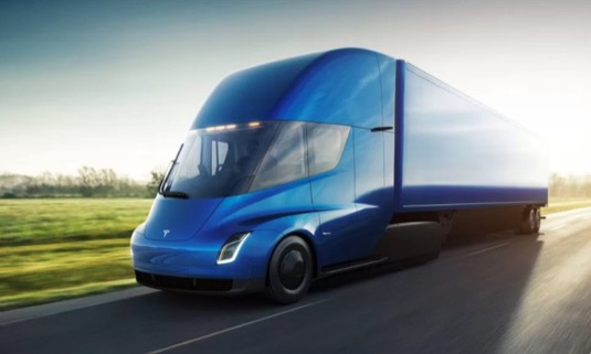 auto elektromobily elektrický tahač nákladní vůz Tesla Semi