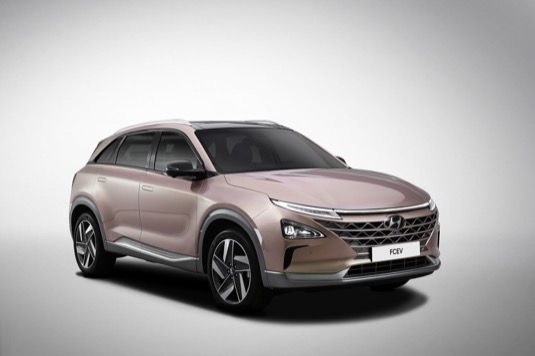 Hyundai na letošním veletrhu spotřební elektroniky CES, který se čím dál tím víc stává i autosalonem, představí nové auto na vodík