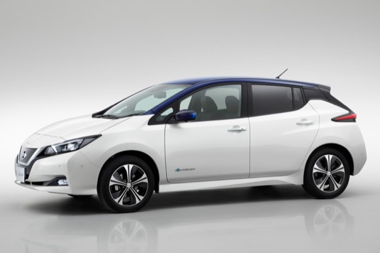 auto elektromobil Nissan Leaf nový