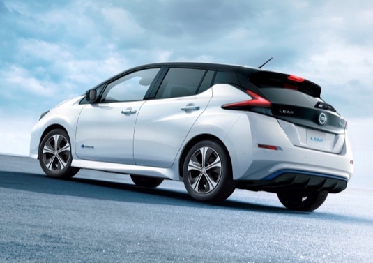 auto elektromobil nový Nissan Leaf 2019 s 60kWh baterií?