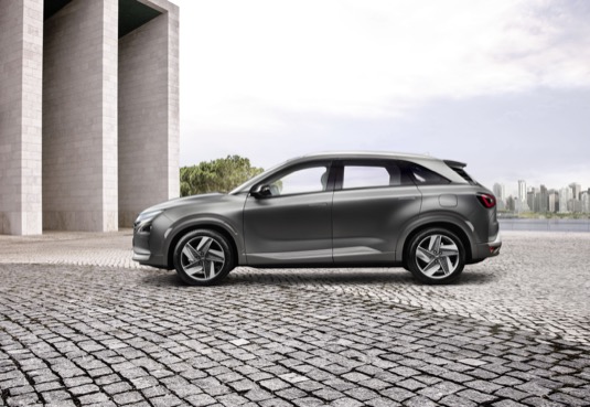 auto Hyundai Nexo na vodík