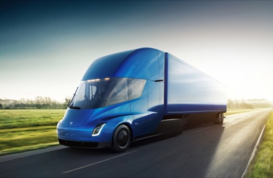 auto Tesla Semi elektromobil elektrický tahač
