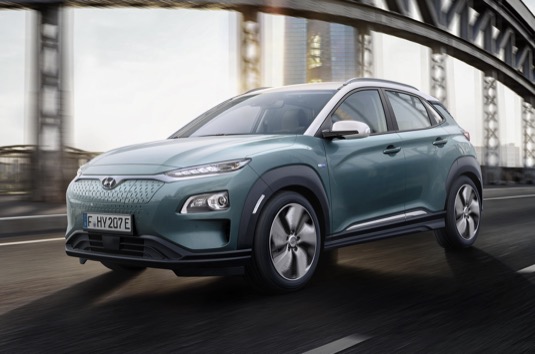 Nový model v produktové řadě ekologických vozů Hyundai je k dispozici se dvěma verzemi elektrického pohonu a nabízí výjimečnou hodnotu dojezdu až 470 kilometrů.