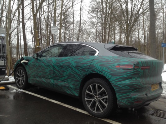 auto elektromobil Jaguar I-PACE