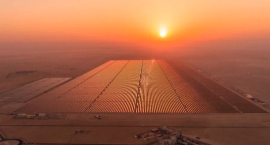 solární elektrárna park Egypt poušť slunce