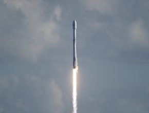 vesmír raketa SpaceX Falcon 9 start