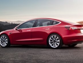auto elektromobil Tesla Model 3