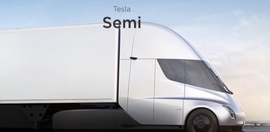 auto Tesla Semi elektrický tahač truck