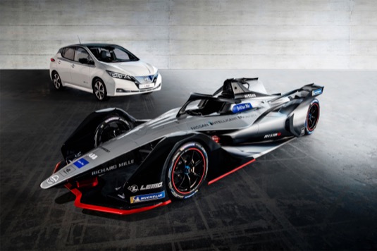 Na ženevském autosalonu představil Nissan svou podobu závodního vozu šampionátu Formula E