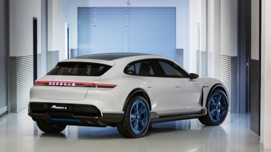 auto elektromobil Porsche Mission E Cross Turismo