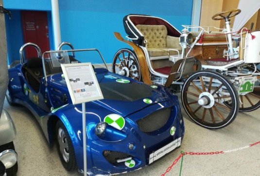 auto elektrický kočár DORA