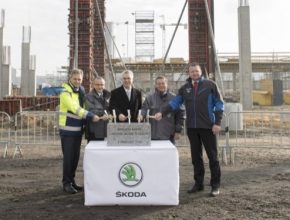 Začátkem prosince 2018 položila Škoda Auto základní kámen nové lakovny v hlavním výrobním závodě v Mladé Boleslavi. Její provoz bude zahájen v červnu 2019.